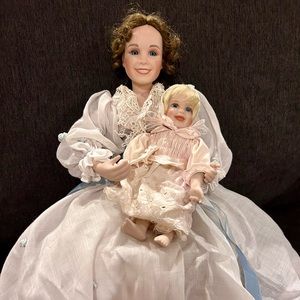 Ashton Drake Porcelain tender touch doll set by Mary Tretter
